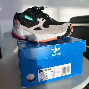 Adidas Falcon W